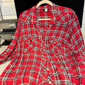 Torrid size 4 pink/navy plaid shirt